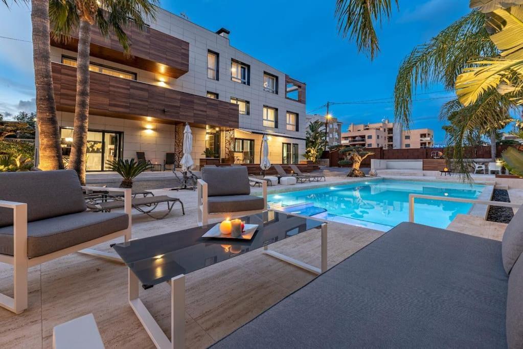 Ferienwohnung Lusso E Relax Con Piscina A 2 Minuti Dal Mare Miami Playa Exterior foto