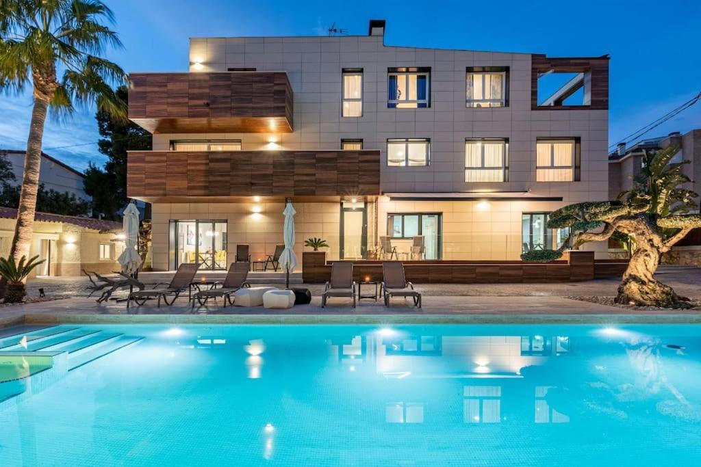 Ferienwohnung Lusso E Relax Con Piscina A 2 Minuti Dal Mare Miami Playa Exterior foto