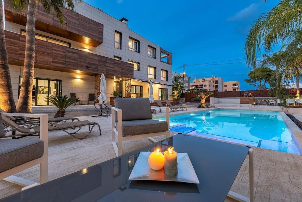 Ferienwohnung Lusso E Relax Con Piscina A 2 Minuti Dal Mare Miami Playa Exterior foto
