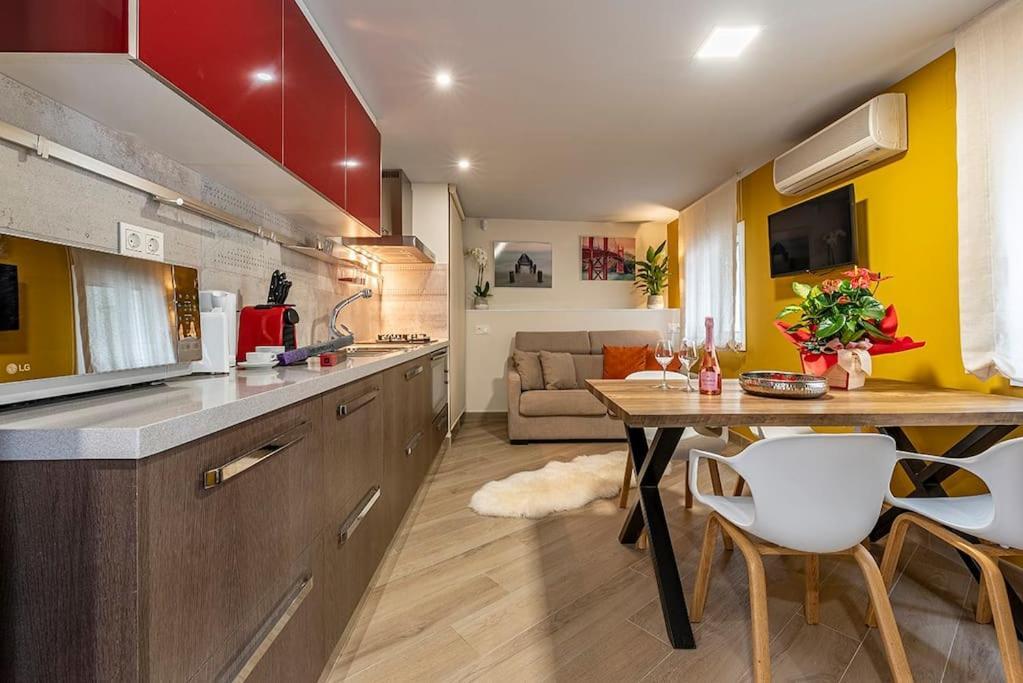 Ferienwohnung Lusso E Relax Con Piscina A 2 Minuti Dal Mare Miami Playa Exterior foto